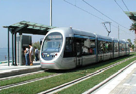 Athens nye letbane ved stranden